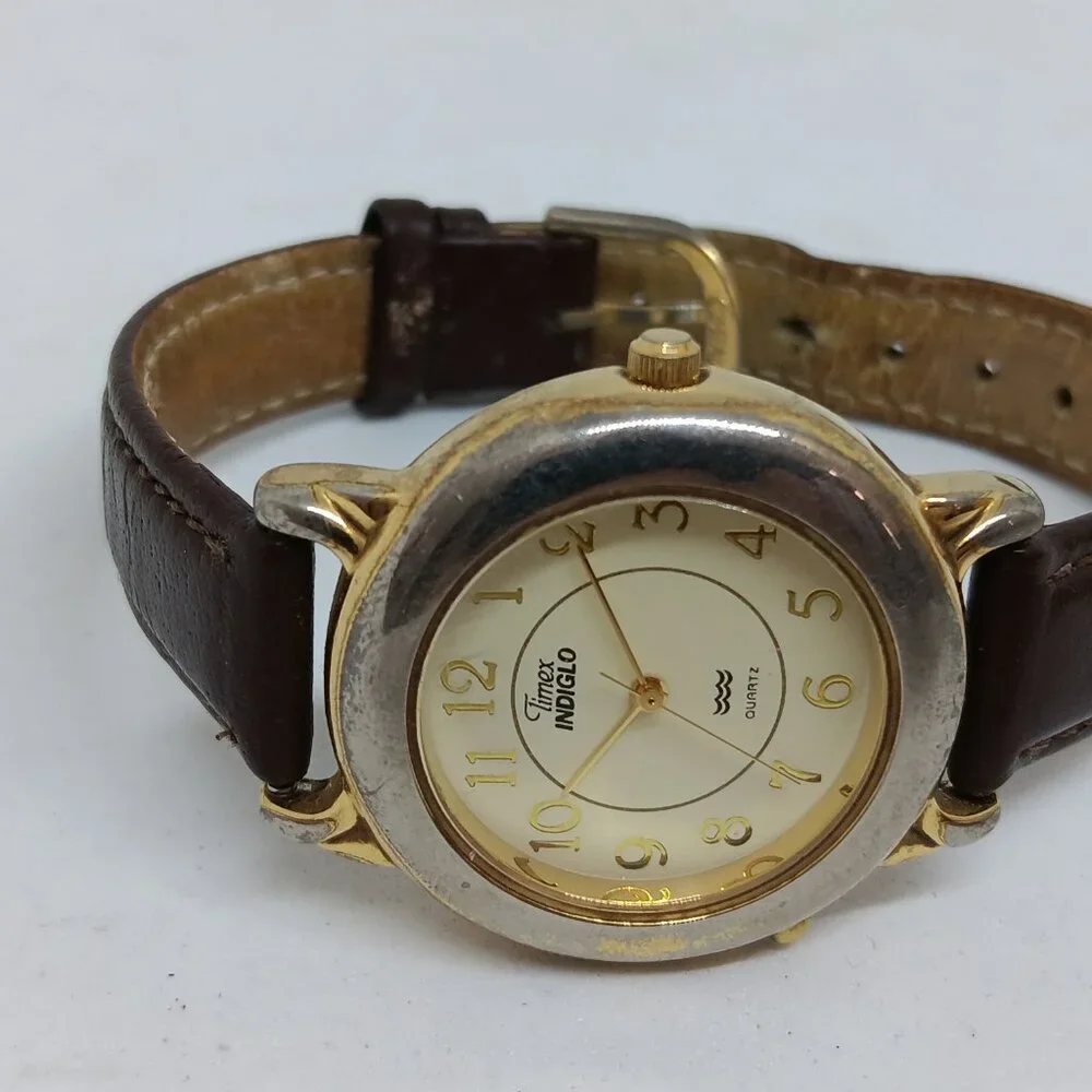 Timex B8 Women's 32mm Gold Tone Leather Band Indiglo Watch NEW BATTERY